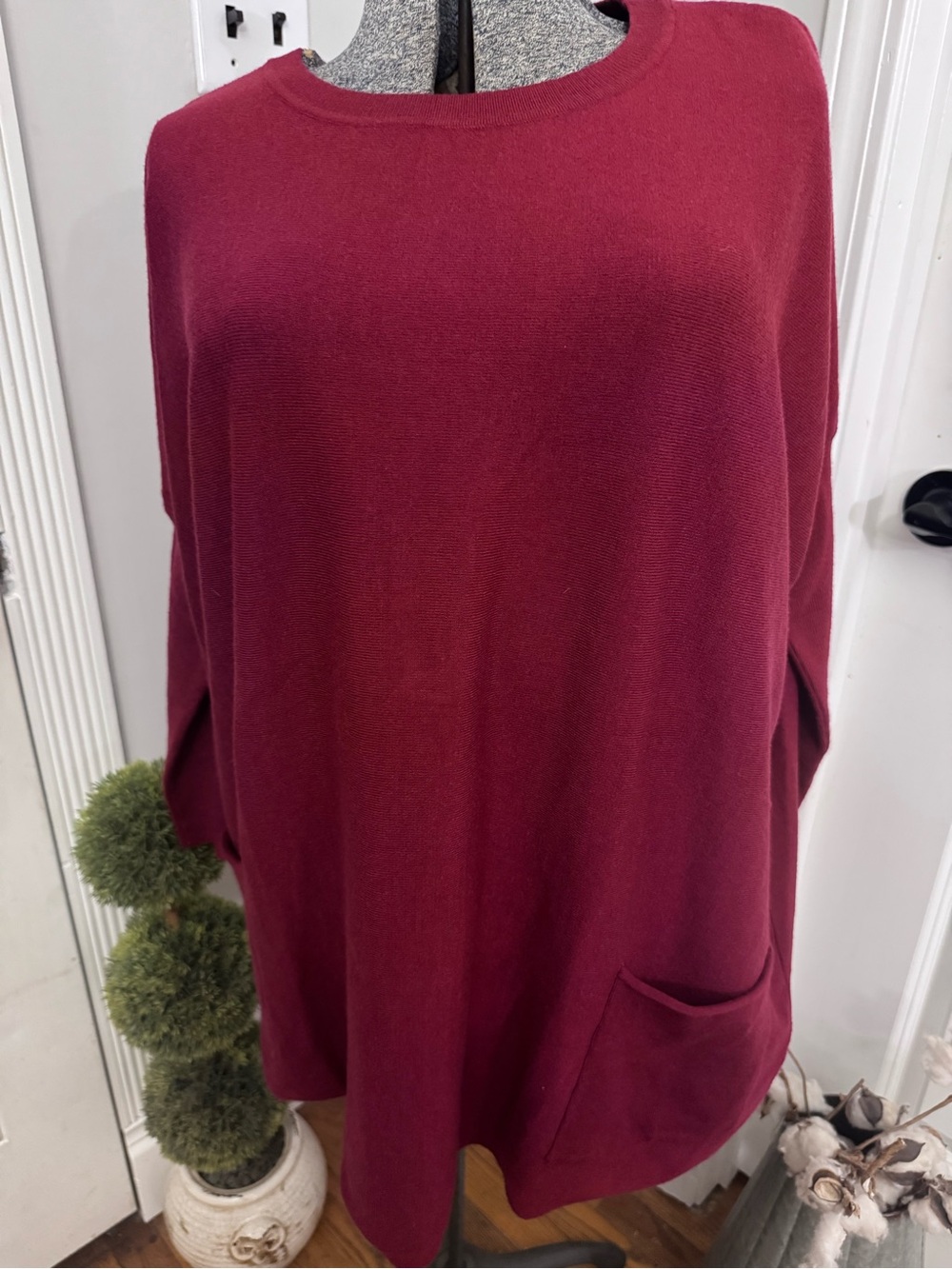 Women's Discount Divas Maroon Knit Pocket Tunic Sweater Large